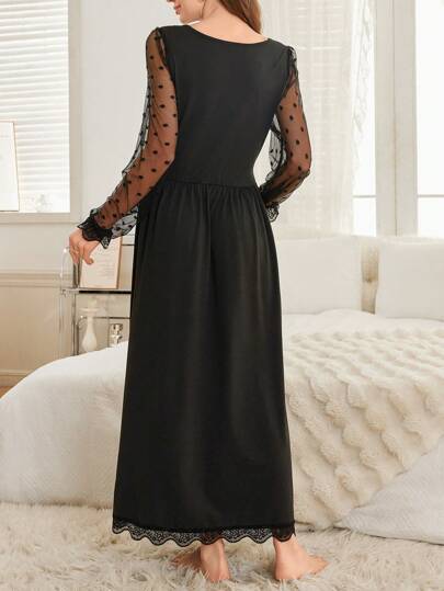 Shein Underwear&Sleepwear Maternity فستان نوم للحمل طويل الأكمام بياقة V وخصر مشدود، من رقعات شبكية ونقشات بولكا بشفافيات