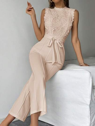 SHEIN Privé بدلة قطعة واحدة للنساء، عريضة الساق، قصيرة بدون أكمام، من التطريز الأبيض، خصر عالٍ