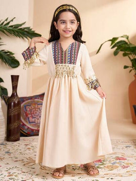SHEIN رمضان فستان بأكمام طويلة ذو طباعة توتم كلاسيكية للفتاة بلون المشمش، مناسب للعطلات والمناسبات غير الرسمية في الربيع والصيف