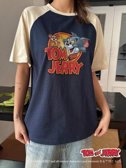 DAZY TOM AND JERRY X DAZY تيشرت نسائي بأكمام راجلان وطباعة رسوم كرتونية بتباين الألوان، ملابس علوية لطيف
