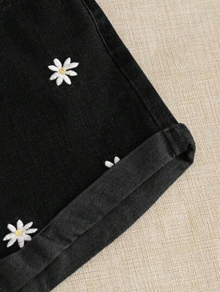 Breezaya سروال جينز كاجوال قصير للنساء مطرز بأزهار الأقحوان