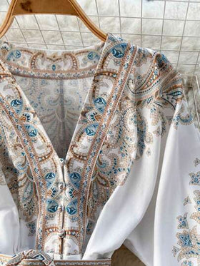 فستان قصير أو طويل الأكمام للنساء، فستان عصري بياقة على شكل حرف V مطبوع بطراز بوهيمي مزين بأزرار على الذيل، ملابس منتجع الخريف/الشتاء، فستان قصير للعطلات