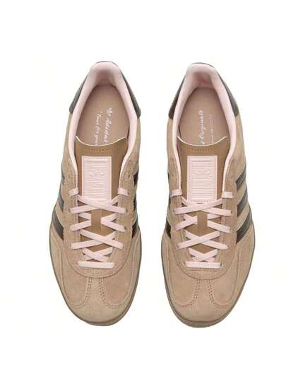Adidas Originals حذاء رياضي GAZELLE INDOOR للرجال والنساء، مريح وخفيف الوزن، حذاء كاجوال IF1809