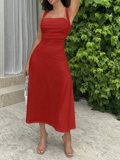 فساتين حريمي Privé فستان أنثوي طويل ذو طيات من جانب اللون الواحد