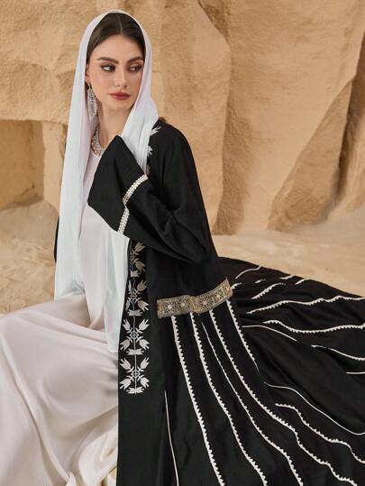Al Najma عباءة نسائية طويلة ذات تطريز عربي تقليدي، أنيقة