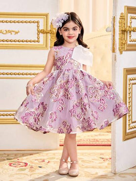 SHEIN فستان كعكة بقصة A مع فيونكة بيضاء كبيرة ثلاثية الأبعاد وتصميم جاكارد متباين، بأسلوب رمضاني مطابق للعائلة في العطلات، عتيق وجميل وأنيق وعصري، للحفلات، أميرة رائعة، أم وابنة وأخوات متطابقة.