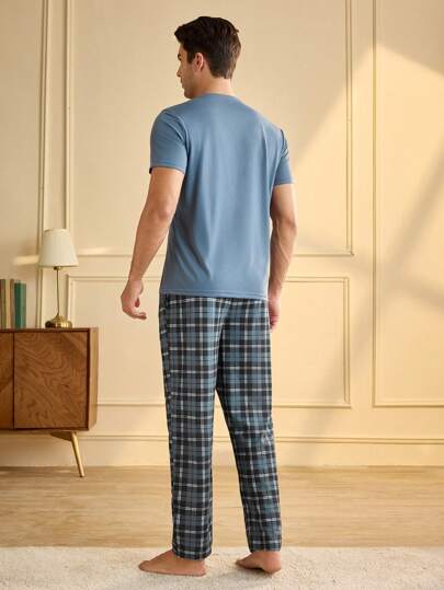 Manfinity Underwear&Sleepwear Basics طقم من ملابس علوية كم قصير أحادية اللون وبنطال مربعات للرجال
