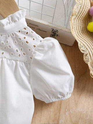 SHEIN قميص أبيض قصير الأكمام مريح للبنات الصغار ، صيفي