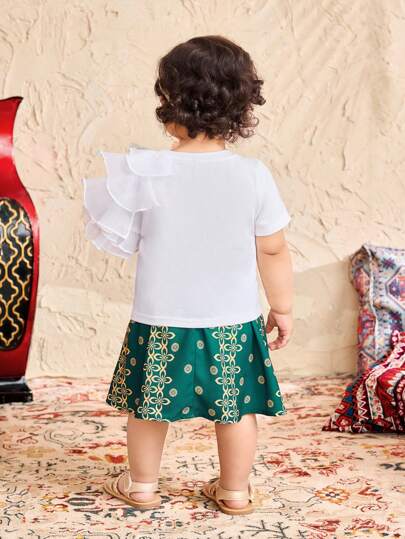 مجموعة تنورة بطبعات زهور صيفية ولباس علوي أكمام قصيرة بيضاء للبيبي بنت، 2 قطعة