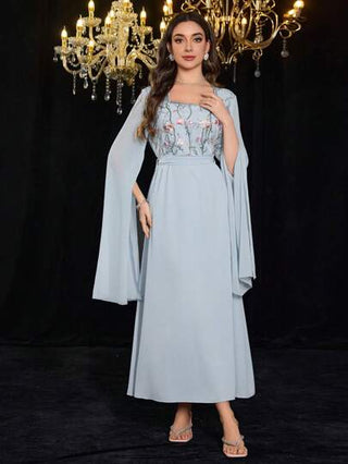 Modelyn فستان للنساء بياقة مربعة مطرزة وأكمام طويلة إضافية وخصر ضيق