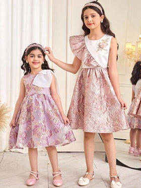 SHEIN فستان كعكة بقصة A مع فيونكة بيضاء كبيرة ثلاثية الأبعاد وتصميم جاكارد متباين، بأسلوب رمضاني مطابق للعائلة في العطلات، عتيق وجميل وأنيق وعصري، للحفلات، أميرة رائعة، أم وابنة وأخوات متطابقة.