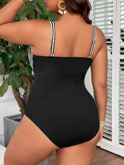 Swim Lushoire بدلة سباحة بقطعة واحدة للمرأة ذات حجم كبير، مطوق وسوتره، مقوى بقضبان حمالة منسوج مجعد، تصميم بسيط مع فتحات للساق، للشاطئ والعطلات الصيفية