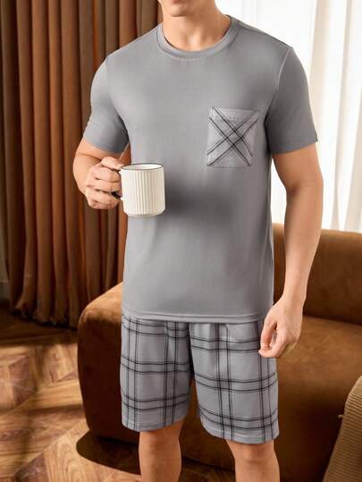Manfinity Underwear&Sleepwear Basics مجموعة بيجاما رجالية مكونة من تي شيرت كم قصير جيب مربع والشورت قطعتين
