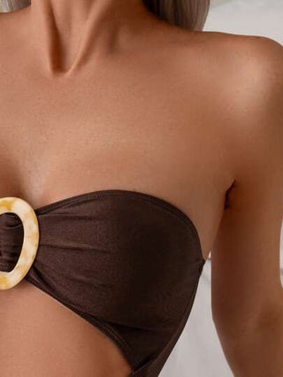 مايوه حريمي قطعة واحدة Swim Lushoire قطعة واحدة من ملابس السباحة النسائية الأنيقة والجذابة بتصميم عتيق بلون بني وحزام خلفي عاري مزين بإبزيم الأنيق، مناسب للاستخدام في الأجازات الصيفية والشاطئ