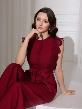 Modelyn جمبسوت نسائية بلون أحادي مع دانتيل لامع أكمام بدون أكمام ، خصر مربوط بعقال ، رجل مستقيم