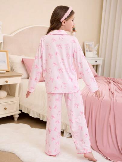 SHEIN مجموعة بجامة كاجوال قطعتين للبنات المراهقات المكونة من توب بأكمام طويلة وبنطال مع جيب منصهر مزين بالفيونكة على الياقة بتصميم بسيط باللون الوردي (يباع كل مجموعتين بشكل منفصل)