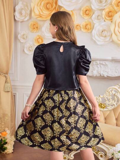girls-sets مجموعة تتكون من قطعتين للفتيات البالغات: ملابس علوية ملابس علوية مزين بفيونكة سوداء ساتان ذات نمط عربي فاخر وتنورة ناقوسية معدنية، مناسبة للاستخدام اليومي، العطلات، الحفلات، التجمعات العائلية، فصل الربيع/الصيف
