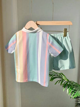 SHEIN مجموعة قميص بولو قطني ناعم مخطط وشورت أخضر ل طفل صبي، 2 قطعة، بأسلوب كوري مريح وعملي وفضفاض، مناسب للارتداء اليومي والمدرسة والعطلات والحفلات في فصل الربيع والصيف