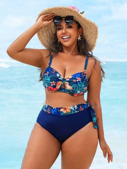 Swim Lushoire مجموعة بكيني من قطعتين للنساء ذوات الأحجام الكبيرة، بطبعات نباتات استوائية، فوق أسيمتري مزين بكشكشة والجزء السفلي مرتفع الخصر مثلثي، مناسب للكاجوال والاستخدام الصيفي على الشاطئ