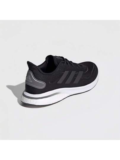 Adidas أحذية رياضية كلاسيكية مريحة وكاجوال بنعل مبطن مقاوم للانزلاق