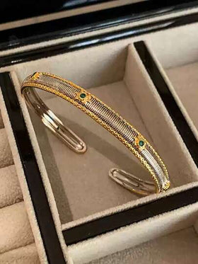 طقم سوار وخاتم ذو لونين مطلي بسيراميك مكعبي مقلد، مناسب للاستخدام اليومي للنساء
