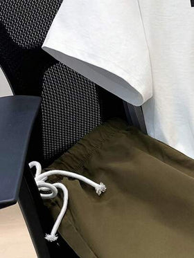 SHEIN مجموعة قصيرة الأكمام بناطيل وقميص كاجوال للفتيان المراهقين ، أسلوب البانك والشارع ، مناسب للخارج والحفلات والمهرجانات الموسيقية في الربيع والصيف ، ملابس أطفال مراهقين باعرابيات انجليزية ملونة وتباين الألوان