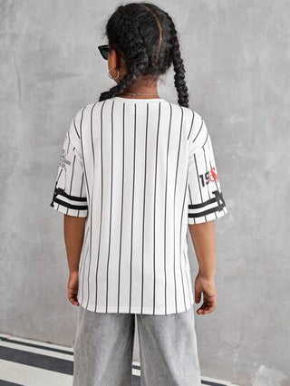 تيشيرتات بناتي Streecool Kids قميص طاقم رقبة قصير الأكمام مخطط بزخارف غرافيتي بنمط للفرق الأمريكية الرياضية، ملابس مرنة متنوعة للشارع والرياضة والإجازات والصيف والسفر للفتيات