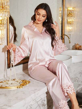 LuxeNights مجموعة بيجامة نسائية مكونة من قطعتين، مزينة بتفاصيل من الدانتيل، ملابس شتوية مريحة وأنيقة