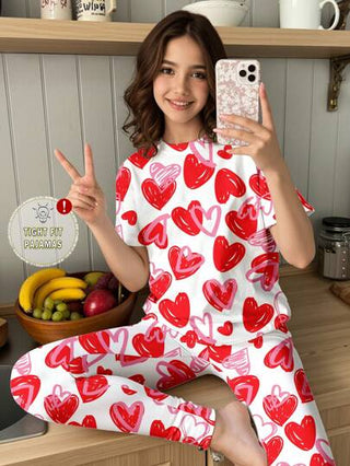بيجاما 2 قطعة مجموعة بيجاما لفتيات المراهقات، تي شيرت أكمام قصيرة بطبعات كرتونية لطيفة ونقوش قلوب وبنطلون مريح، مناسبة للربيع/الصيف