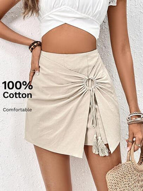 SHEIN Frenchy تنورة قصيرة ذات نهاية غير متناظرة مع عقدة ربط مربوطة بشكل عقدة الفراشة وحلقات ديكور علقات