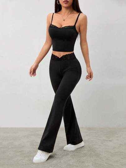 SHEIN PETITE مجموعة قطعتين للنساء من السروال الأسود صدرية مخرمة الدانتيل ربطات السراويل + أقدام جرس الضيقة