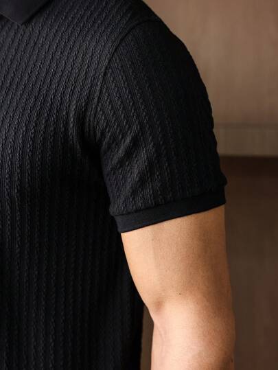 Manfinity Homme بلوزة رجالية بأكمام قصيرة بتصميم أزرار أمامية للملابس الرسمية ذات لون عادي