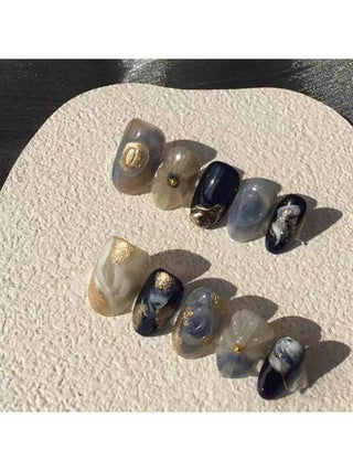 10 قطعة ظفر اصطناعي للصق، شكل مربع قصير مستدير، بتقنية التلطيخ والتطريز البارز ذو اللون الأزرق والأخضر، صناعة يدوية محضة