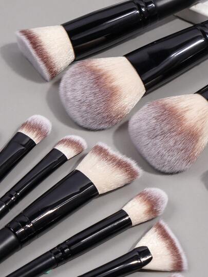 MAANGE 20 قطعة مجموعة فرش مكياج ناعمة تشمل فرشاة بودرة، فرشاة أحمر الخدود، فرشاة concealer، فرشاة كونتور، فرشاة كونتور الأنف، فرشاة ظل العين، فرشاة صبغ، فرشاة الحواجب، فرشاة كحل العين، فرشاة الشفاه، فرشاة التفاصيل، مع حقيبة تخزين من القماش الأحمر...