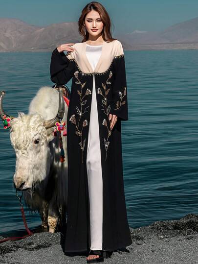 Layrah عباءة أناقة بألوان مظللة وزخارف خرزية جذابة، صدر مفتوح متواضعة