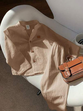 SHEIN طقم 2 قطعة تيشيرت أزرار طوق طويل الأكمام وبنطال خصر مطّاط كاجوال مناسب للأطفال الصغار الأولاد و البنات، مناسب لحفلات أعياد الميلاد وأعياد السنة الجديدة وحفلات المساء والمناسبات وحفلات الزفاف والمنشأسري والتعميد وحفلات عيد ميلاد الطفل الأول، حفلات اس