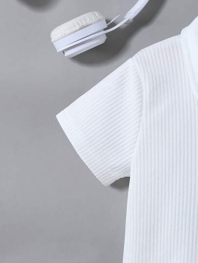 SHEIN 2 قطعة طقم ملابس علوية مزين بالسحاب النصفي وشورت كاجوال للأولاد، مرن ومريح للصيف، مناسب للخروج والمناسبات المختلفة