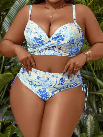 طقم تانكيني حريمي Swim Curve 2 قطعة / مجموعة ملابس سباحة كبيرة الحجم للنساء، طقم رندوم مكون من حمالة رفيعة مزخرفة بطبعات الأزهار وشورت عادي، للاستخدام اليومي أو لرحلة الشاطئ