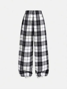 SHEIN Girlism بنطلون رياضي بقدمين واسعتين للفتيات المراهقات، من الفليس الدقيق بتصميم الشاش الأسود والأبيض، للاستعمال اليومي ولممارسة كرة القدم/كرة المضرب