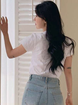 DAZY فانيلة نسائية بطبعات وياقة مستديرة، مع شعار "السعادة هي أفضل مكياج"، لفصل الصيف