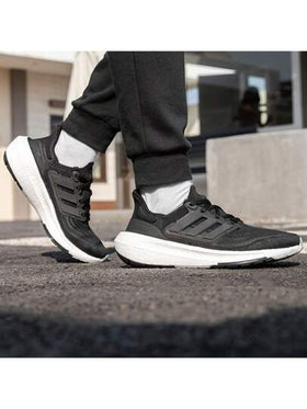 أديداس رجالي/نسائي 2026 ربيع جديد أحذية الجري ULTRABOOST LIGHT، خفيفة الوزن ماصة للصدمات وقابلة للتنفس مريحة GY9351