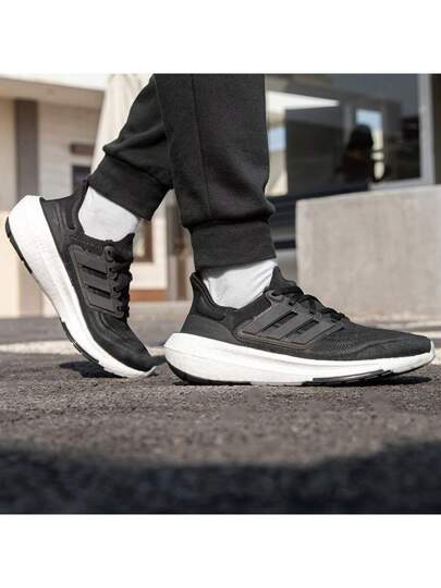 أديداس رجالي/نسائي 2026 ربيع جديد أحذية الجري ULTRABOOST LIGHT، خفيفة الوزن ماصة للصدمات وقابلة للتنفس مريحة GY9351