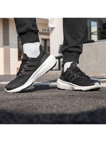 أديداس رجالي/نسائي 2026 ربيع جديد أحذية الجري ULTRABOOST LIGHT، خفيفة الوزن ماصة للصدمات وقابلة للتنفس مريحة GY9351