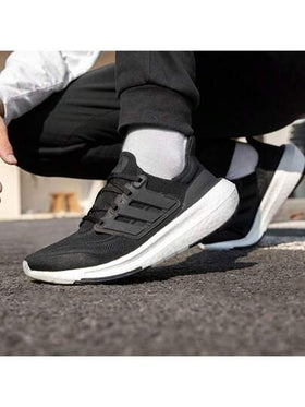 أديداس رجالي/نسائي 2026 ربيع جديد أحذية الجري ULTRABOOST LIGHT، خفيفة الوزن ماصة للصدمات وقابلة للتنفس مريحة GY9351