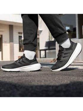 أديداس رجالي/نسائي 2026 ربيع جديد أحذية الجري ULTRABOOST LIGHT، خفيفة الوزن ماصة للصدمات وقابلة للتنفس مريحة GY9351