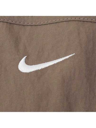 Nike جاكيت ظل نسائية ON NSW EVRTHNG WVN RPL UV موديل 2025 ، ملابس خارجية مصنوعة من نسيج له قبعة