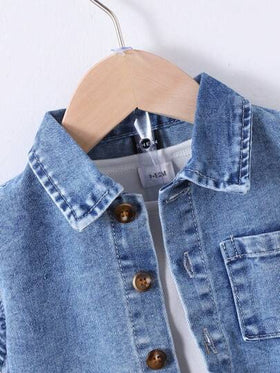 SHEIN طقم ملابس صيفي كاجوال للأطفال الصبيان، جينز برمودا أزرق فاتح منقوع، مناسب للصيف
