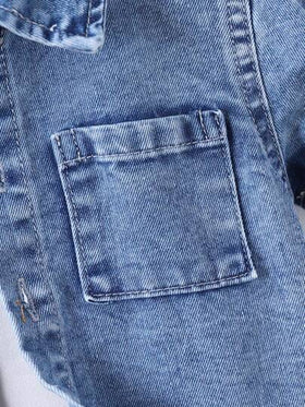 SHEIN طقم ملابس صيفي كاجوال للأطفال الصبيان، جينز برمودا أزرق فاتح منقوع، مناسب للصيف