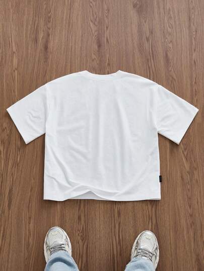 Manfinity Unisex قميص تي قصير مربع أبيض للرجال، صيفي، أشياء للأزواج