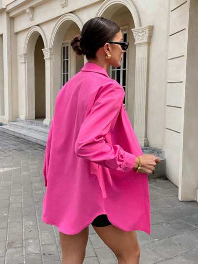 SHEIN Frenchy طقم متناسق من قطعتين: قميص وردي فاتح كبير الحجم على الأزرار و سروال ضيق لياقة بدنية أسود - ملابس رياضية عصرية للنساء للسفر بالطائرة، الصيف العادي (طقم بوديسوت رياضية)